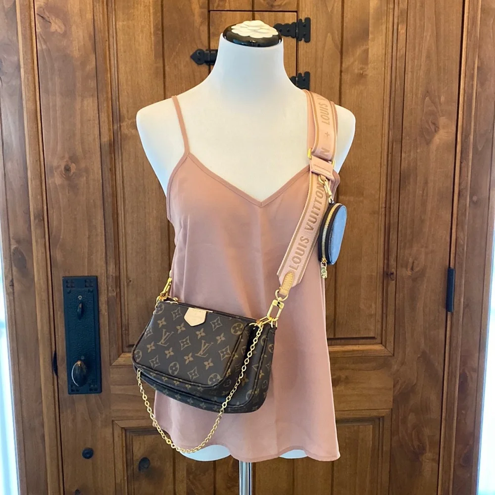 Louis Vuitton Multi Pochette Accessoires - Picture 1 of 11